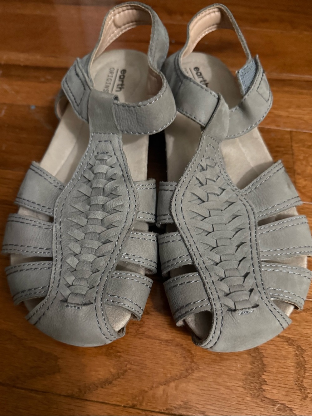Earth Origins Women's Braided Leather Sandals in Light Gray size 8.5